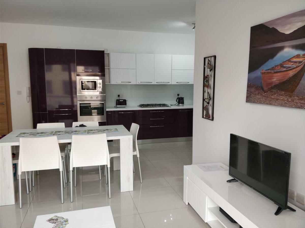 Sunstone Court Appartement St. Paul's Bay Buitenkant foto